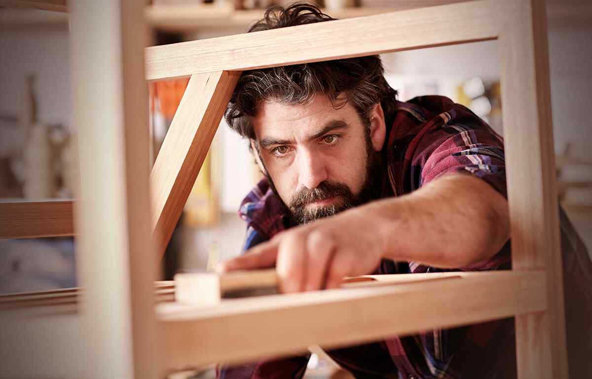 https://carpenter.serviceofsolution.com/wp-content/uploads/sites/10/2018/10/inner_professionals_01.jpg